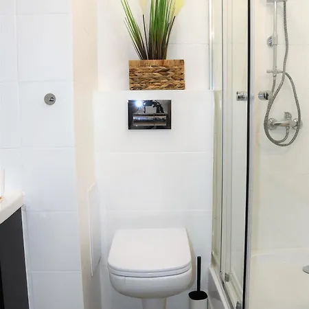 Starowka Piastowska * Ольштын